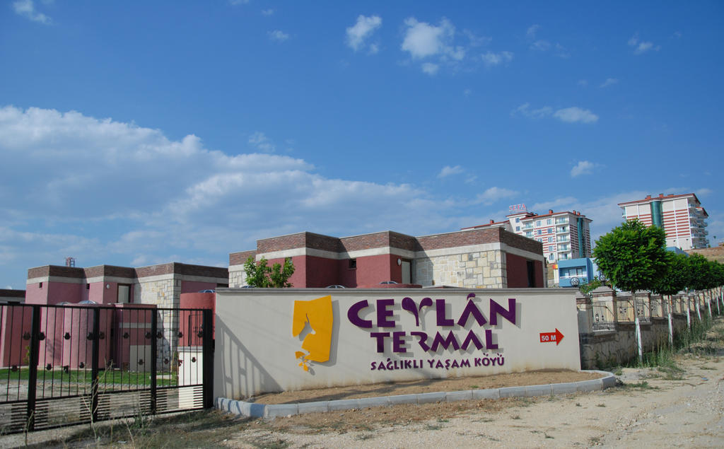 Ceylan Termal Saglikli Yasam Koyu Villa เอสเกซีเฮียร์ ภายนอก รูปภาพ