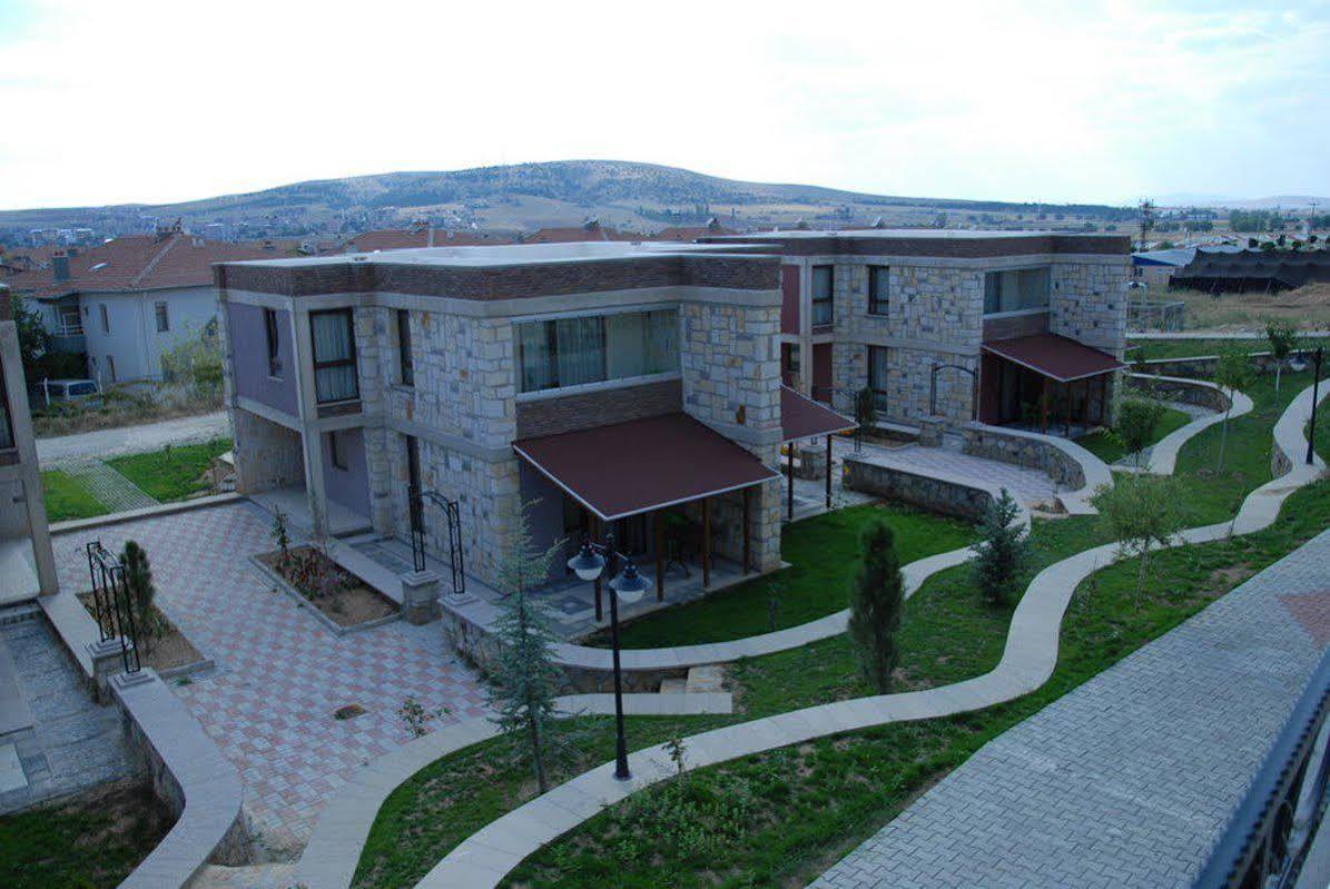 Ceylan Termal Saglikli Yasam Koyu Villa เอสเกซีเฮียร์ ภายนอก รูปภาพ
